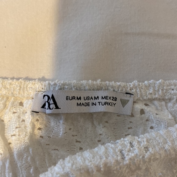 white eyelet zara blouse - Picture 2 of 4